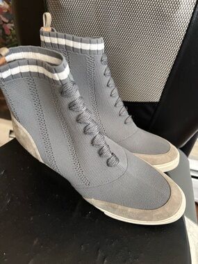Gray Knit High-Top Sneakers - l Paolo no signs of wear 9.5 leather /sneaker